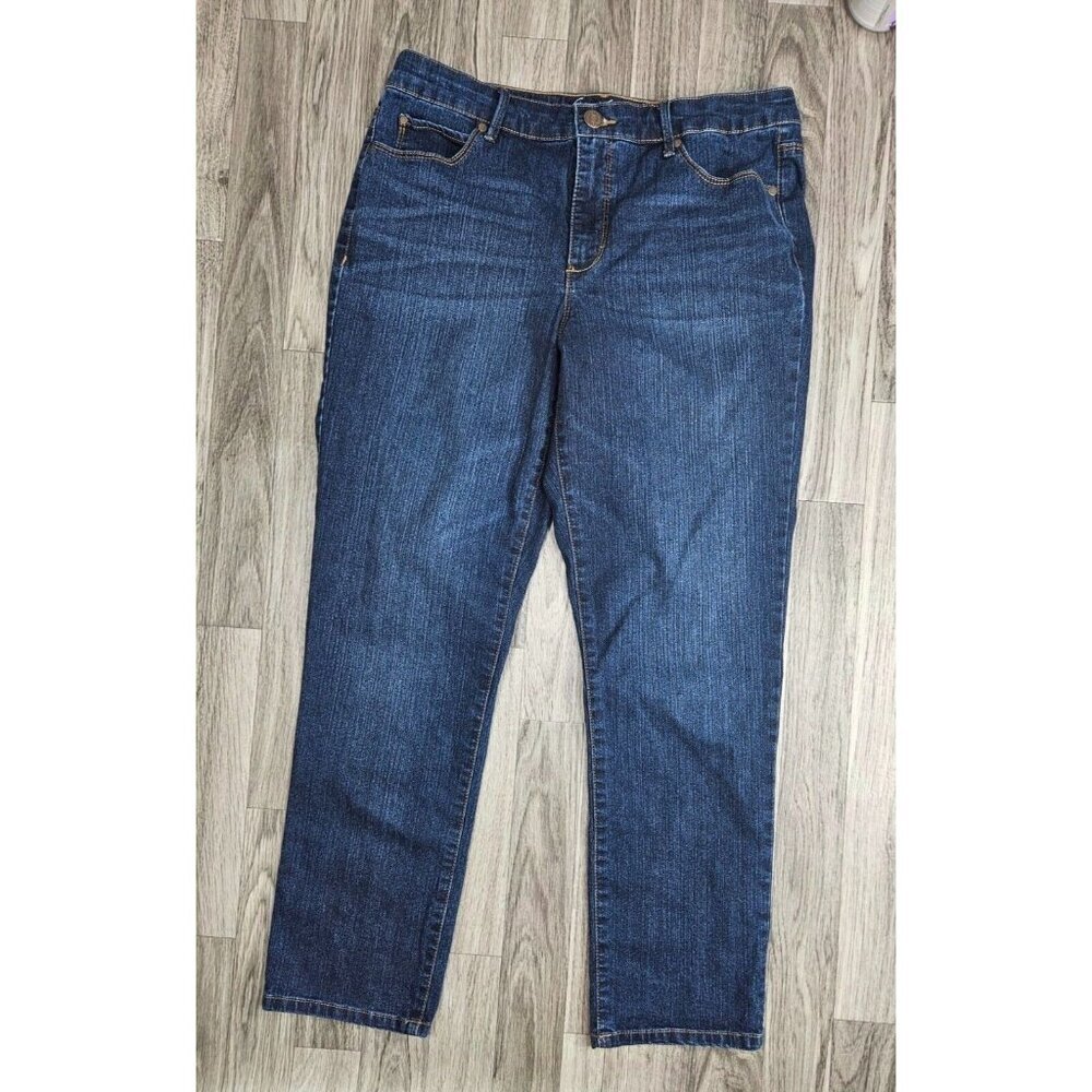 (3/$35) Gloria Vanderbilt‎ 10 Cropped Straight Leg Slimming Embroidered Jeans